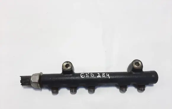 Volvo V40 Fuel main line pipe 9685297580
