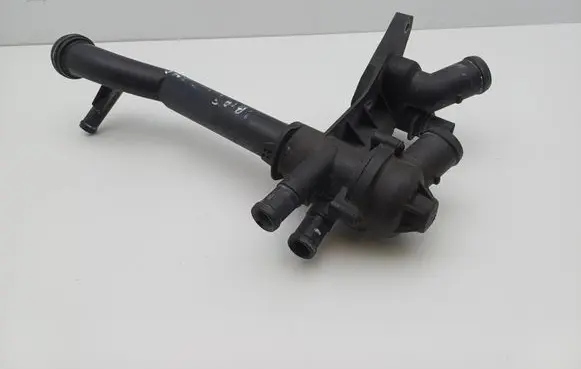 Skoda Fabia Mk1 (6Y) Thermostat housing 03C121111B 03D121026F