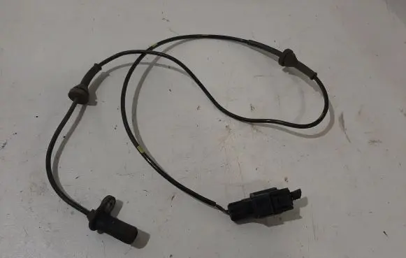 Volvo XC70 ABS brake wheel speed sensor 30773738 10071162143