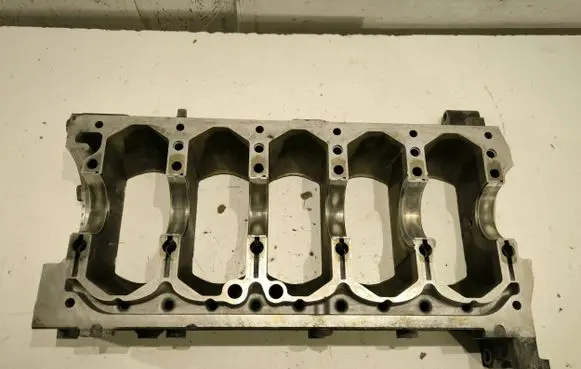 Volvo V50 Engine head 30677366