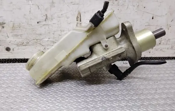 Volvo S40 Master brake cylinder 03350886551
