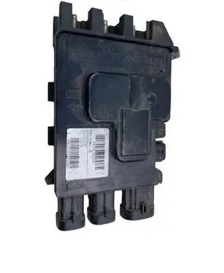 Nissan NV300 Fuse module 243501820R