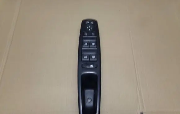 Renault Megane III Quarter vent window switch 