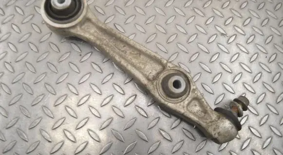 Infiniti M Y51 Front lower control arm/wishbone