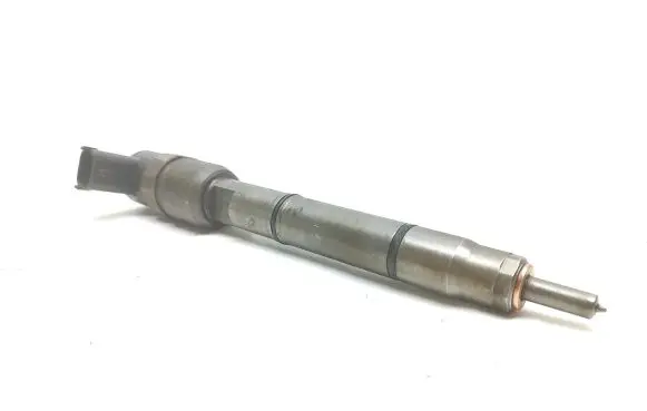 KIA Carens III Fuel injector 338002A800
