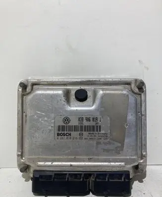 Volkswagen Sharan Engine control unit/module 038906019J 28SA4558