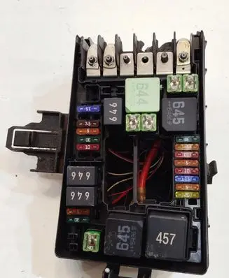 Volkswagen PASSAT B8 Fuse box set