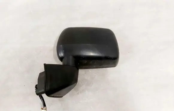 Mitsubishi Endeavor Front door electric wing mirror