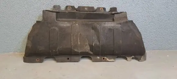 Jeep Grand Cherokee Engine splash shield/under tray 68037063