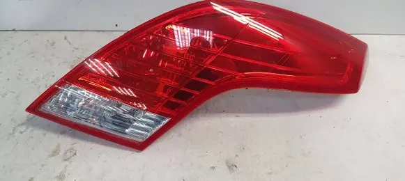 Ford Focus Rear/tail lights 6N41-13A602-A