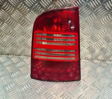 Skoda Octavia Mk1 (1U) Rear/tail lights 1U9945095 1U9945111