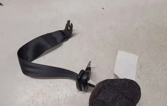 Ford Fiesta Rear seatbelt 8V51A611B68AF 34028574