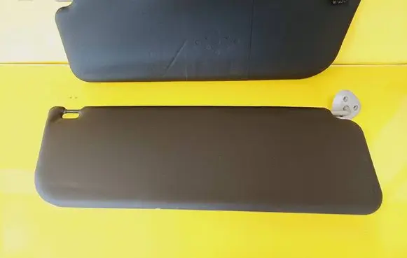 Sun visor