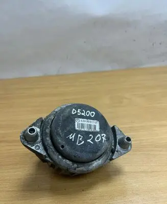 Mercedes-Benz 207 310 Other engine bay part A2042400217 D5200
