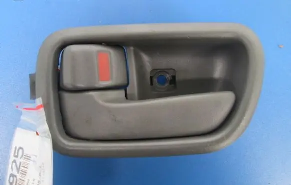 Toyota Avensis T220 Front door interior handle