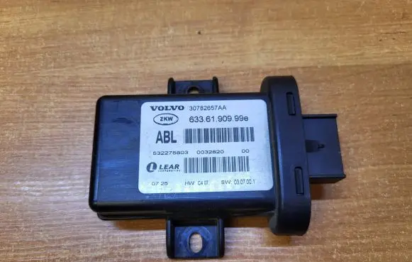 Volvo XC70 Light module LCM 63361909996 30782657AA 532275803