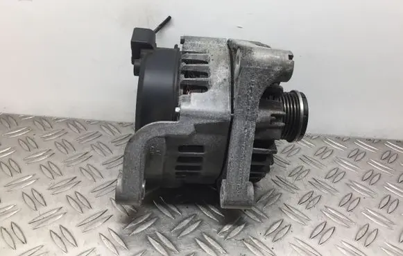 BMW 5 F10 F11 Generator/alternator 8507624 850762403 2608669D