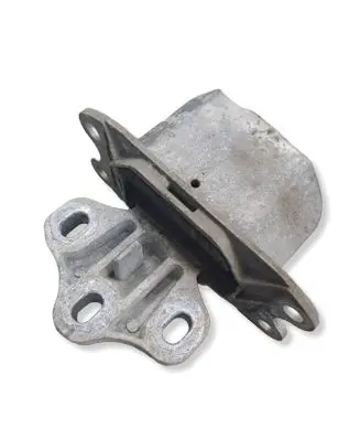 BMW 1 F40 Engine mount bracket 17276810 030920