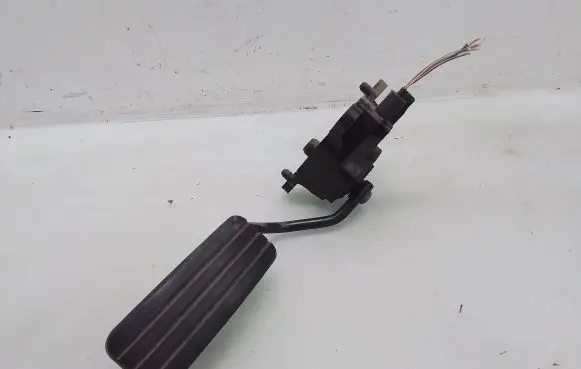 Renault Megane II Accelerator throttle pedal 8200153268