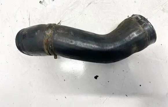 Intercooler hose/pipe