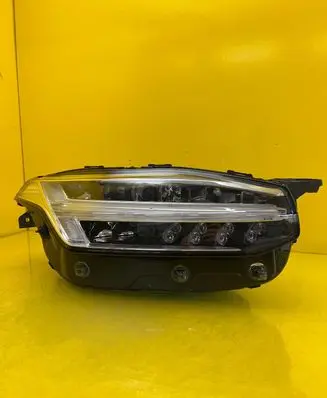 Volvo XC90 Headlight/headlamp 31446688