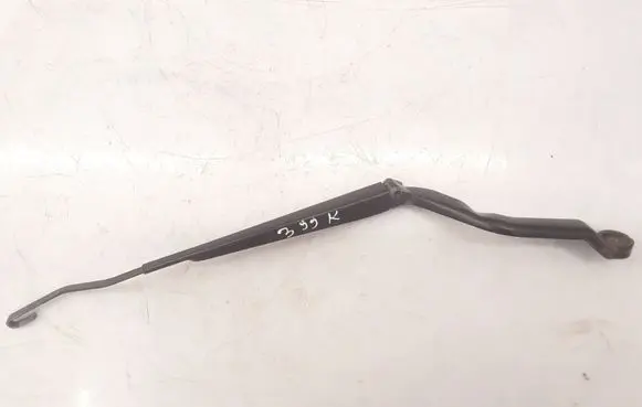 Nissan Almera N16 Windshield/front glass wiper blade 28881BN001