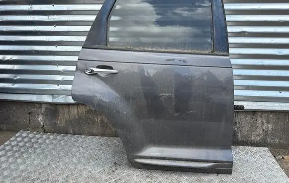 Chrysler PT Cruiser Rear door