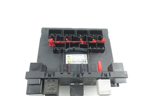 Volkswagen Jetta V Central body control module 1K0937049Q