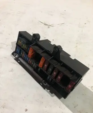 BMW 7 E65 E66 Fuse module 18560