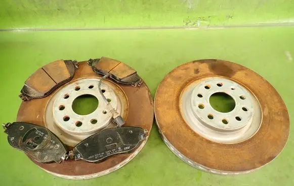 Skoda Octavia Mk4 Front brake disc 5Q0615301G