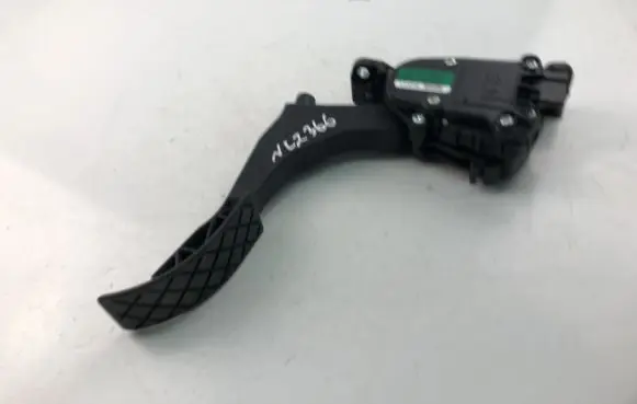 Seat Ibiza IV (6J,6P) Accelerator throttle pedal bracket 6Q1721503M