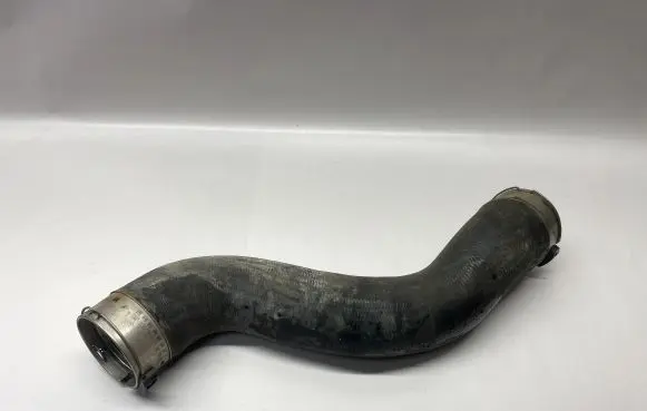 Mercedes-Benz CLS C218 X218 Intercooler hose/pipe A2045282182 L22578G