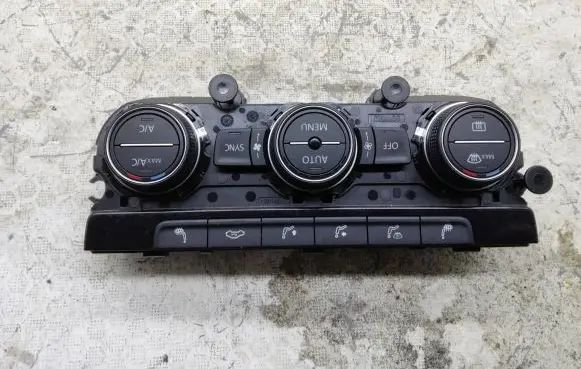 Volkswagen Golf Sportsvan Climate control unit 5G0907044BD 5HB01118186