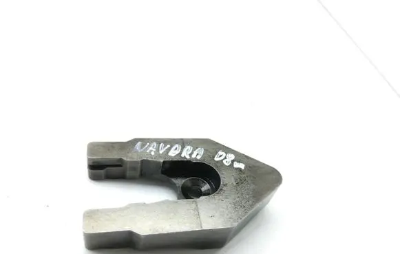 Nissan Navara D40 Fuel Injector clamp holder