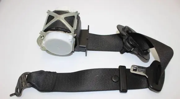 BMW 3 F30 F35 F31 Front seatbelt S2724330802