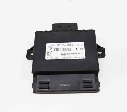 Volkswagen Touareg II Current control relay 7PP959663E 111001912