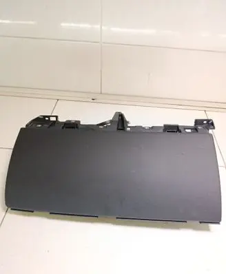 Tesla Model Y Glove box 168422700A DDQ22012100814