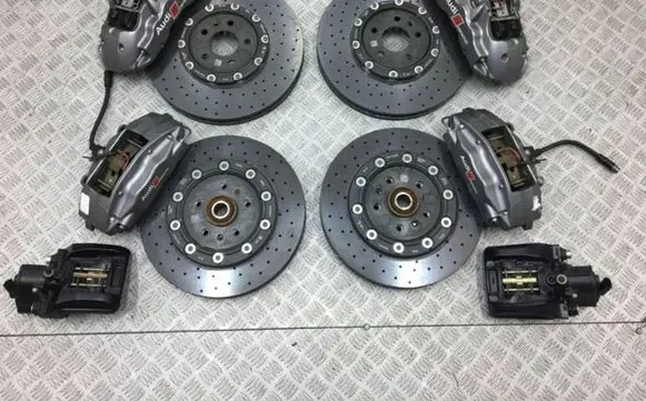 Audi R8 4S Brake discs and calipers set 