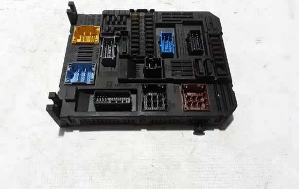 Peugeot 2008 II Other control units/modules 9832880380