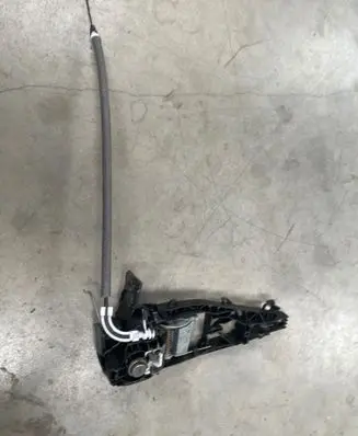 Front door exterior handle/bracket