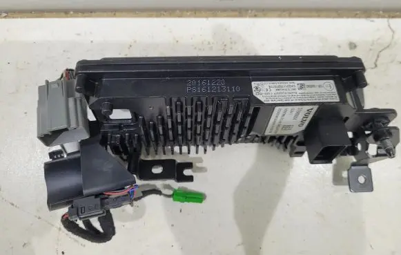 Windshield/windscreen camera