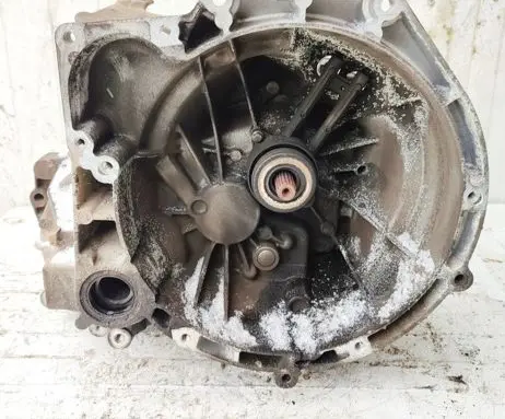 Manual 5 speed gearbox