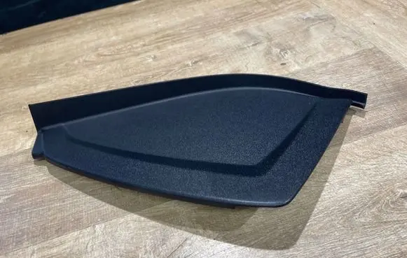 Land Rover Discovery 5 Dashboard side end trim HY3204481A