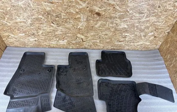 Volkswagen PASSAT B6 Car floor mat set 