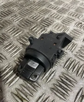 BMW 5 E60 E61 Ignition key card reader 6954722 10862510