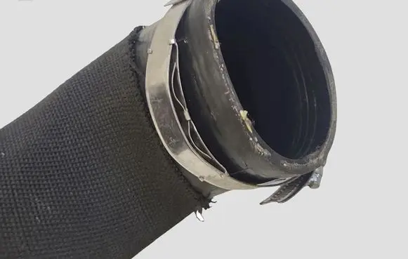 Volvo V70 Intercooler hose/pipe