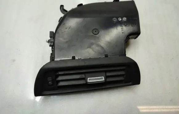 BMW X5 E70 Rear air vent grill 9113793