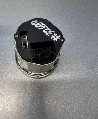 Volkswagen Touareg I Differential lock switch ---