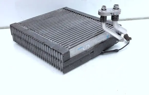 Chevrolet Captiva Air conditioning (A/C) radiator (interior) 13A04M 20130102D