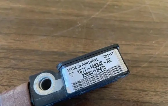 Ford Mondeo Mk III Airbag deployment crash/impact sensor 1S7T14B342AC